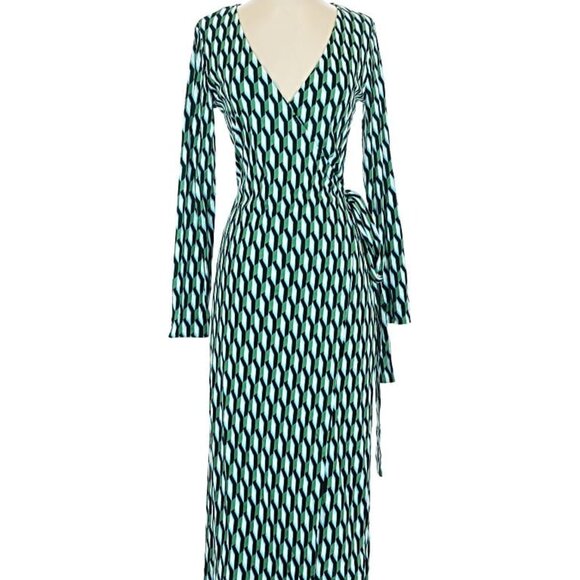 Diane Von Furstenberg Green Long Sleeve Wrap Around Dress ~ NWT ~ Size: XS - Picture 2 of 4